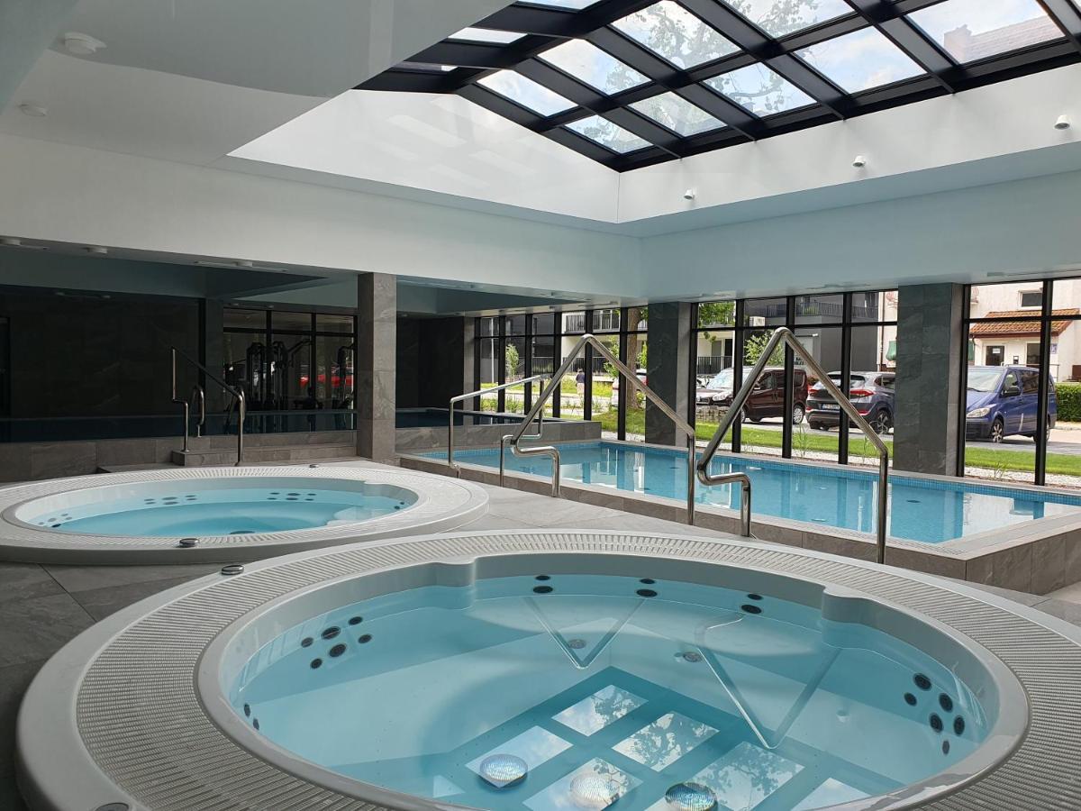 Green Port Spa Kolobrzeg Stylowy Loft- W Cenie Klimatyzacja, Baseny, 2 Jacuzzi, Sauna, Szlafroki, Bawialnia Eksteriør bilde